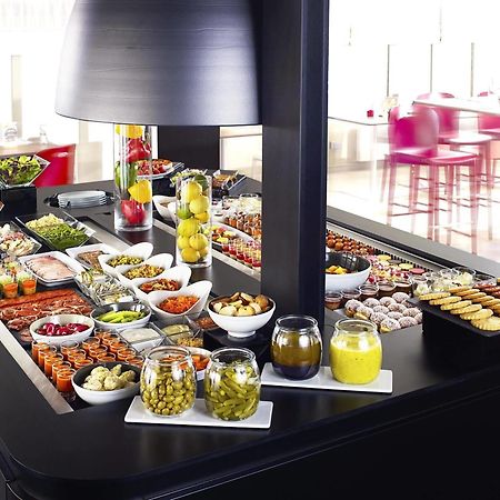 The Originals City Hotel La Verriere-Yvelines Экстерьер фото